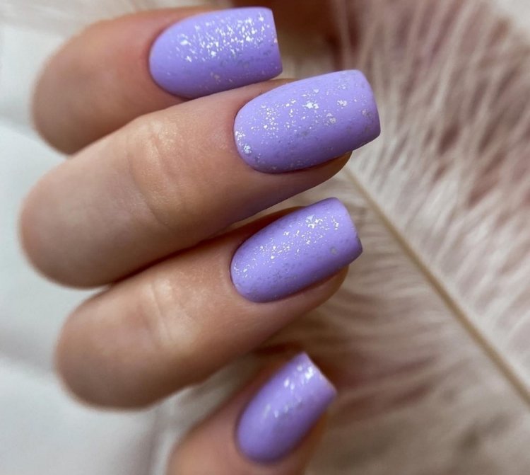 Лавандовый маникюр
