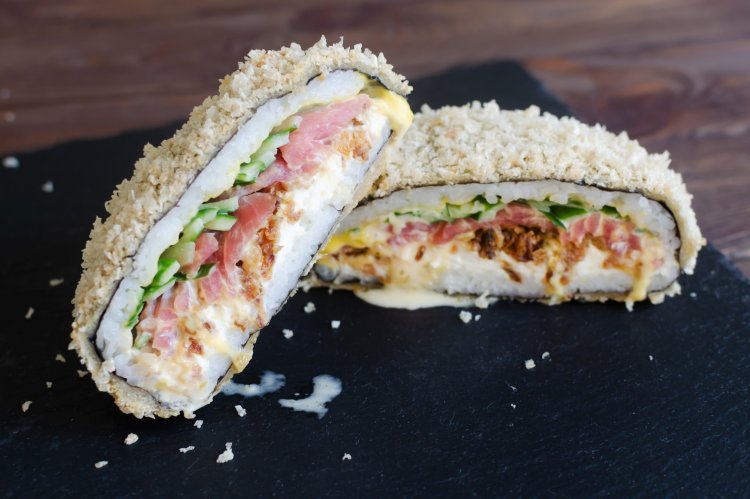Суши-бургер: 6 самых вкусных рецептов в домашних условиях