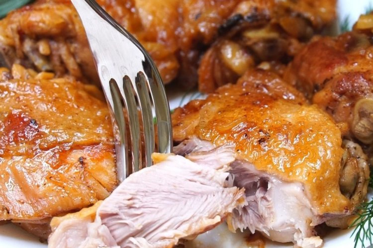 Куриные бедра в пиве на сковороде