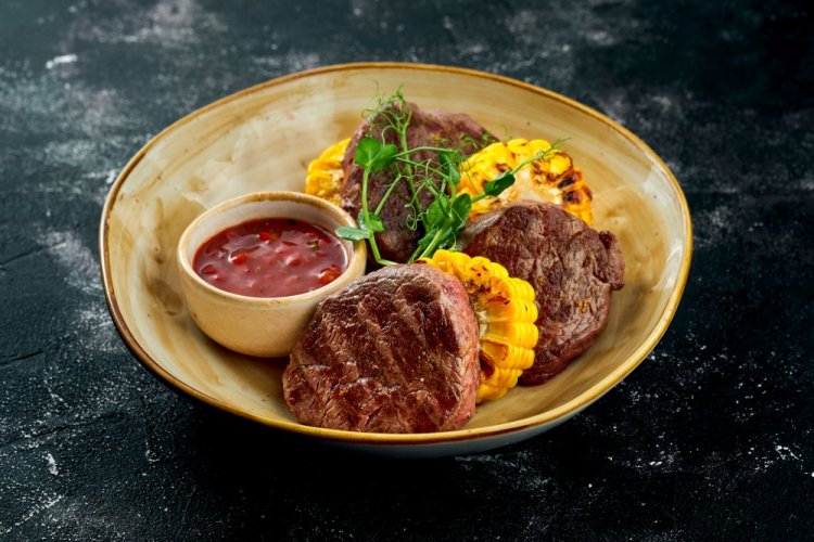 Медальоны из телятины на гриле