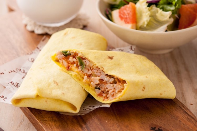 Яичные конвертики с ветчиной и сыром