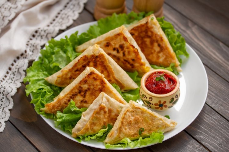 Конвертики из лаваша с ветчиной и сыром