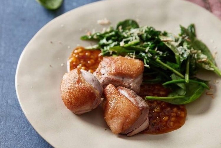 Медальоны из утки с медом и терияки