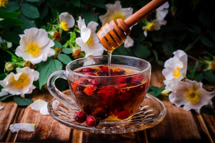 Компот из шиповника и чернослива