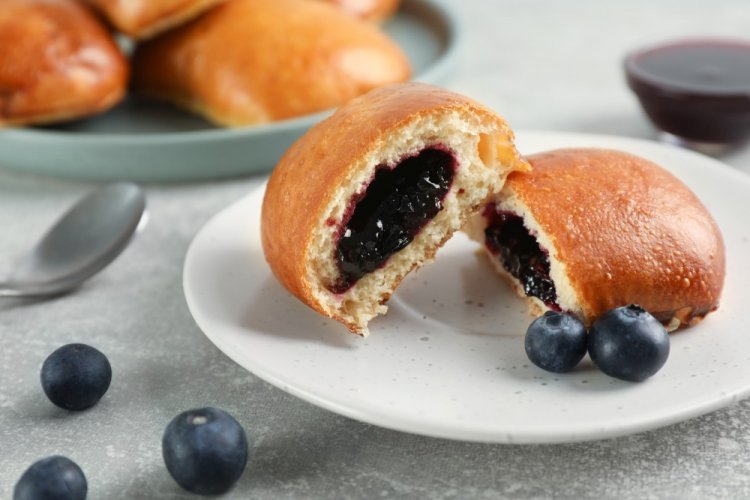 Творожные пирожки с повидлом