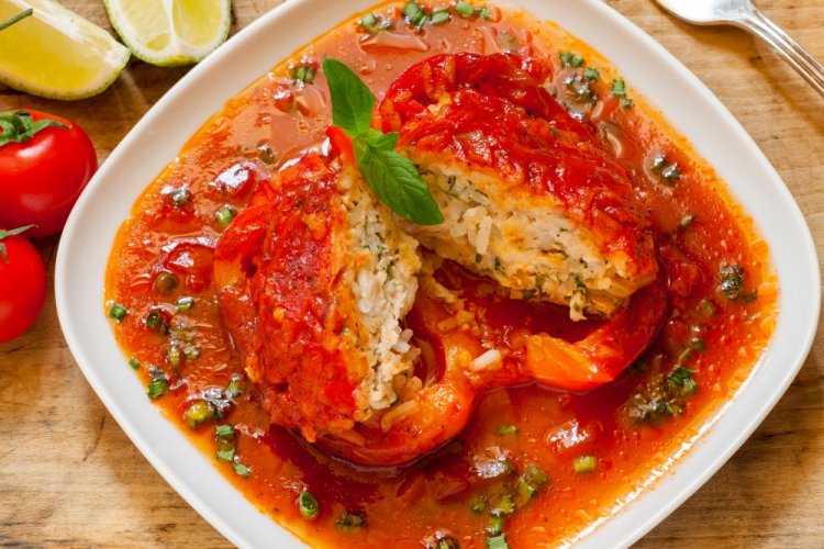 Постные фаршированные перцы с томатной заливкой в аэрогриле