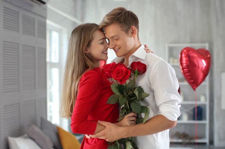 Поздравления с Днем рождения жене – красивые, своими словами и в стихах