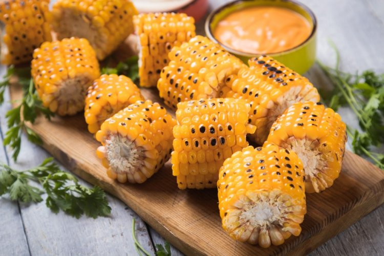 Запеченная кукуруза шайбочками в духовке