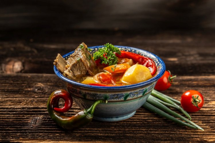 Шурпа в афганском казане