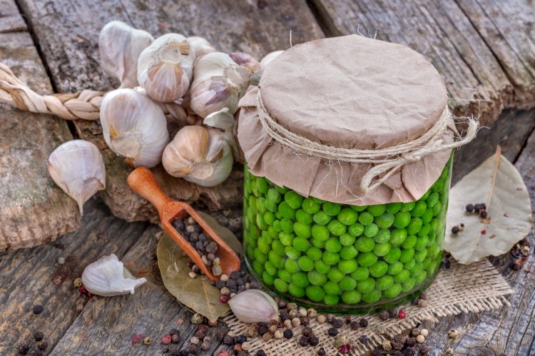 Консервированный горошек на зиму: 5 простых и невероятно вкусных рецептов