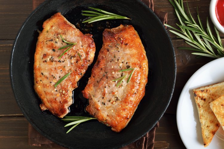 8 лучших рецептов стейка из свинины на сковороде