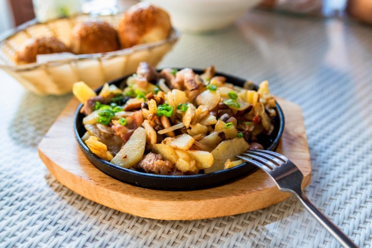 Классическая жареная картошка с мясом