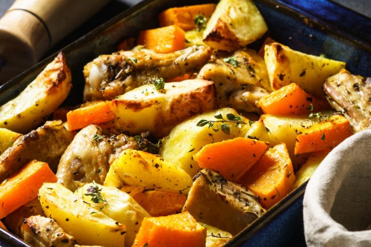 Жареная картошка с мясом и тыквой