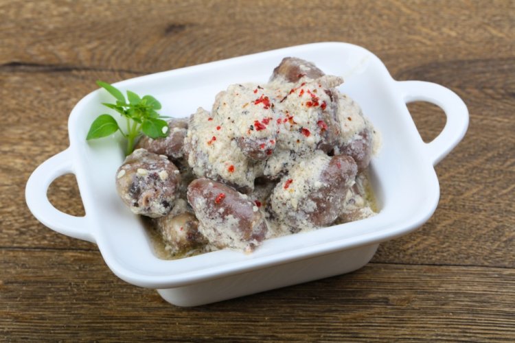 Куриные сердечки в сметане с дижонской горчицей