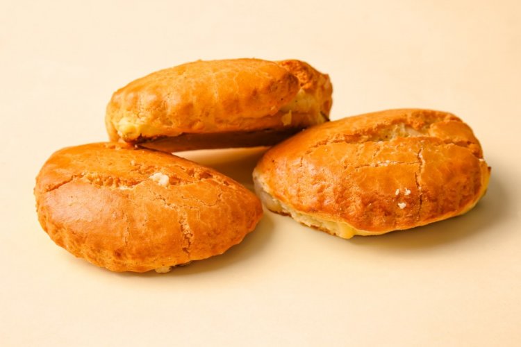 Сочники с ветчиной, грибами и сыром