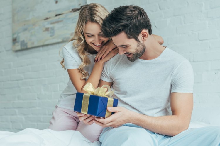 Поздравления с Днем рождения мужу – своими словами и в стихах