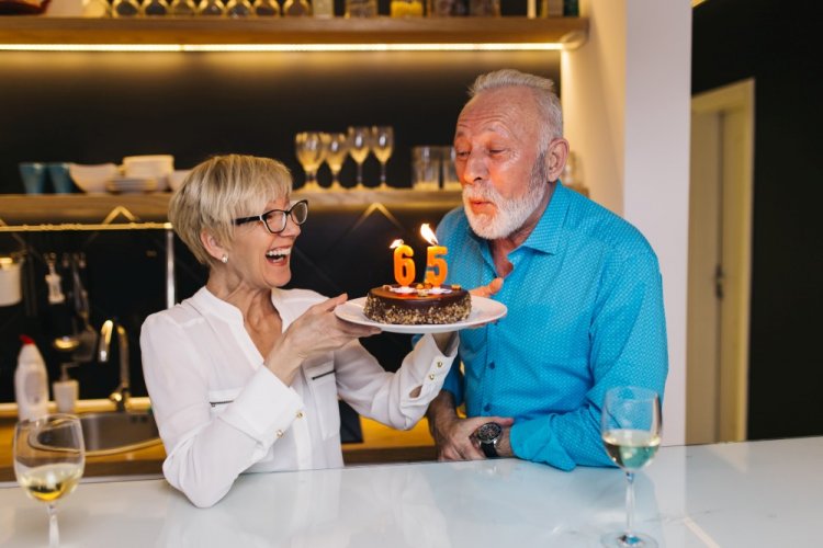 Прикольные поздравления с юбилеем 65 лет мужчине