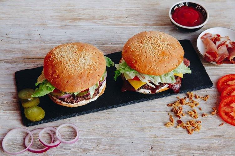 Гамбургер с домашней булочкой - Рецепт как сделать в домашних условиях