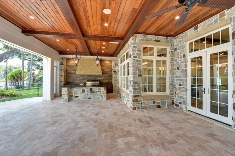 Как оформить крыльцо частного дома - Крыльцо из камня