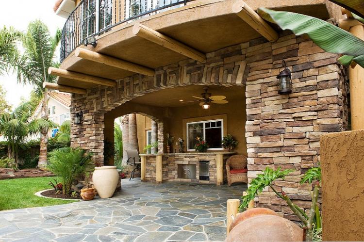 Как оформить крыльцо частного дома - Крыльцо из камня