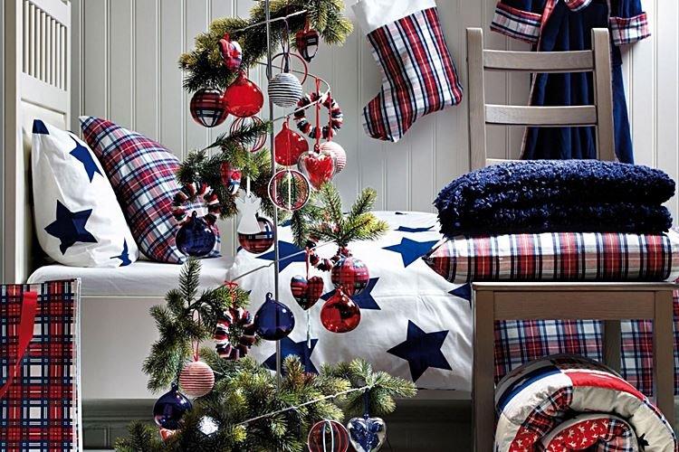 Как украсить комнату на Новый год - фото и идеи