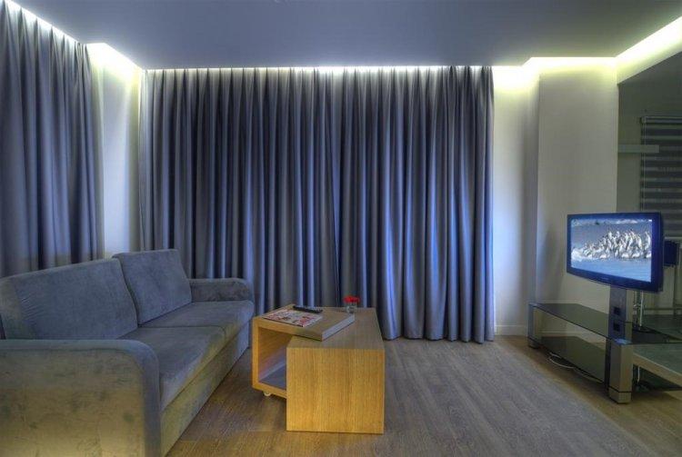 Высокие занавески - Как визуально увеличить комнату