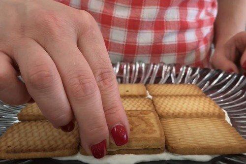 Сметанник без выпечки - пошаговый рецепт