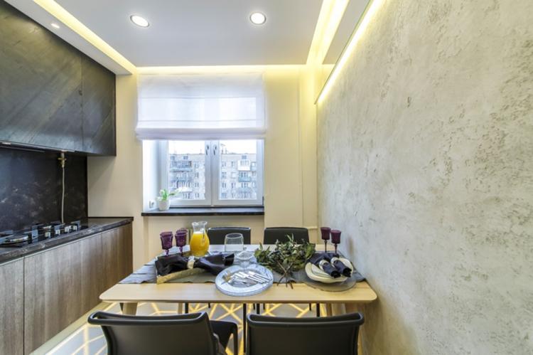 Однотонные и акцентные комбинации обоев - Комбинирование обоев на кухне