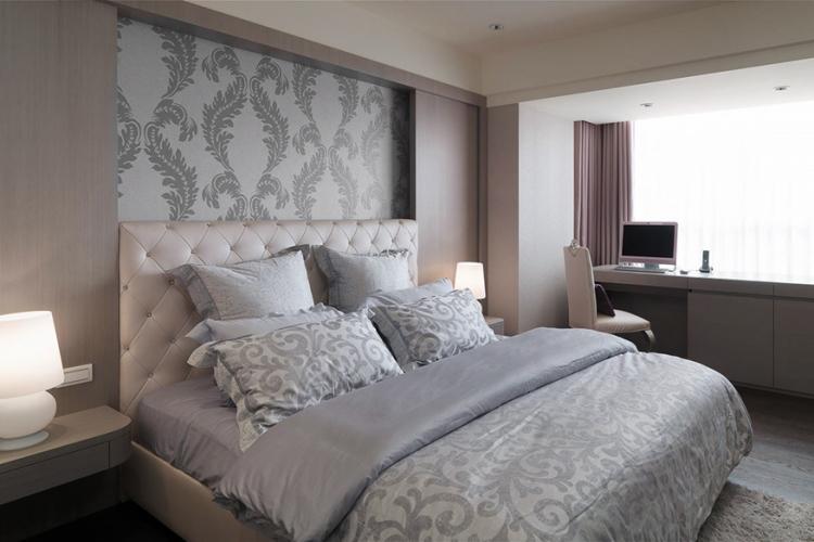 Настенные панно и ниши - Комбинирование обоев в спальне