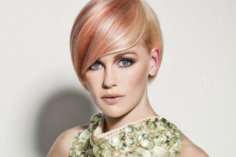 Боб - Короткие стрижки для женщин после 50