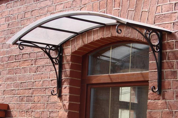 Козырьки над крыльцом из поликарбоната своими руками