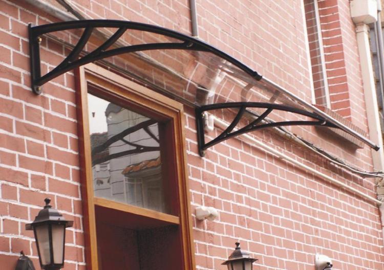 Козырек над крыльцом своими руками - фото-идеи