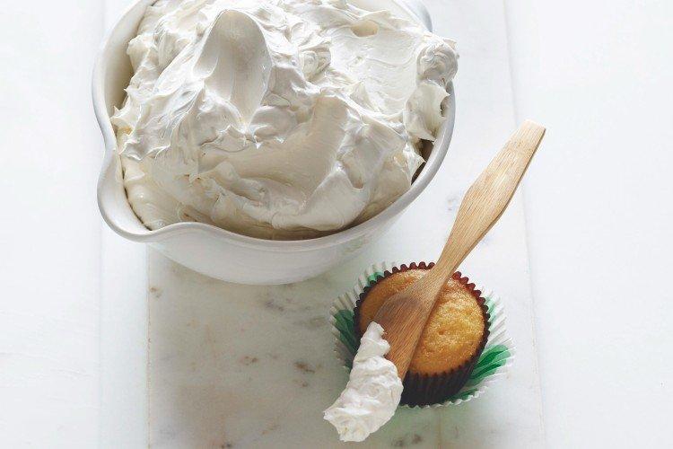 Крем с меренгой для бисквитного торта - рецепты