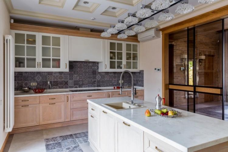 Кухни с островом - фото реальных интерьеров