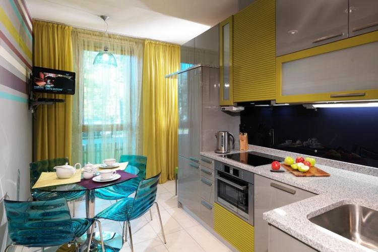 Шторы и текстиль - Дизайн кухни в стиле модерн