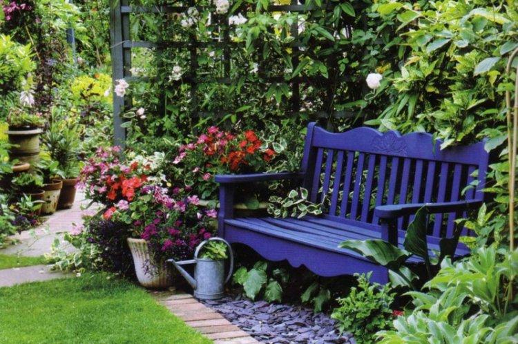 Скамейки и качели - Ландшафтный дизайн дачного участка фото