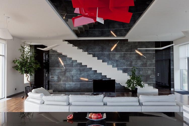 Лестница на второй этаж - фото реальных интерьеров