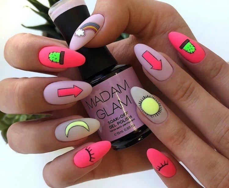 Летний матовый маникюр 2020