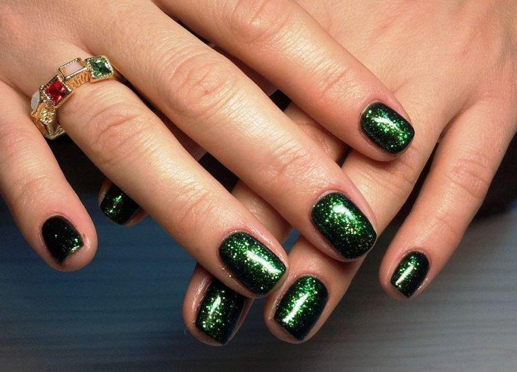 Летний маникюр 2020 с блестками