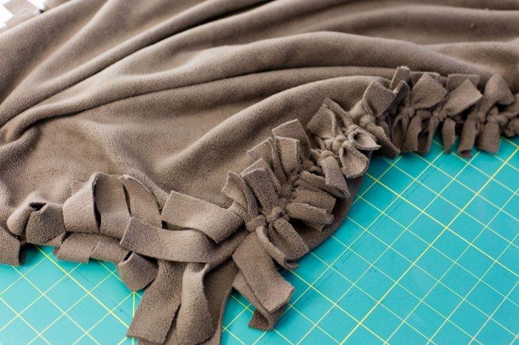 Лежанка с бахромой - Лежанка для собаки своими руками