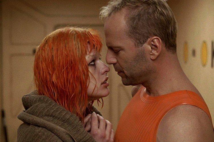 Пятый элемент - Лучшие фильмы про инопланетян и пришельцев