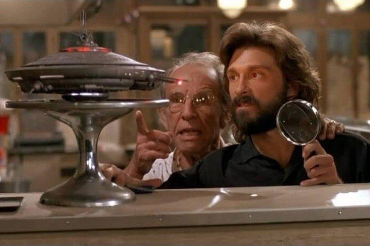 Батарейки не прилагаются - Лучшие фильмы про инопланетян и пришельцев