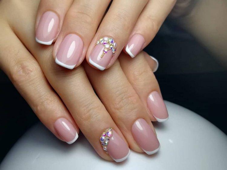 Классический френч 2020 - фото маникюра