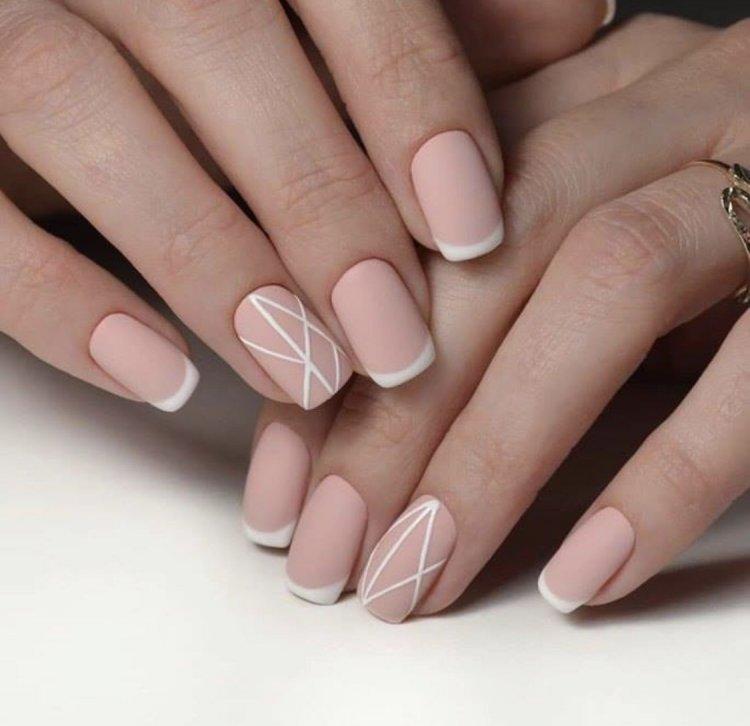 Матовый френч 2020 - фото маникюра