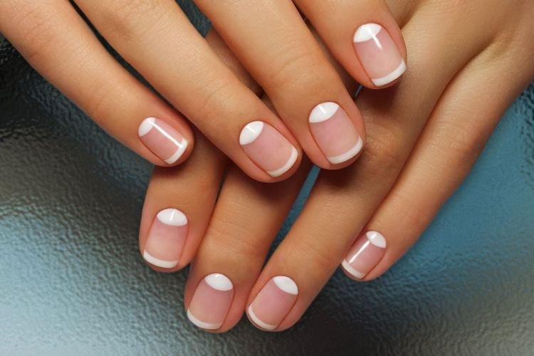 Френч на короткие ногти 2020 - фото маникюра