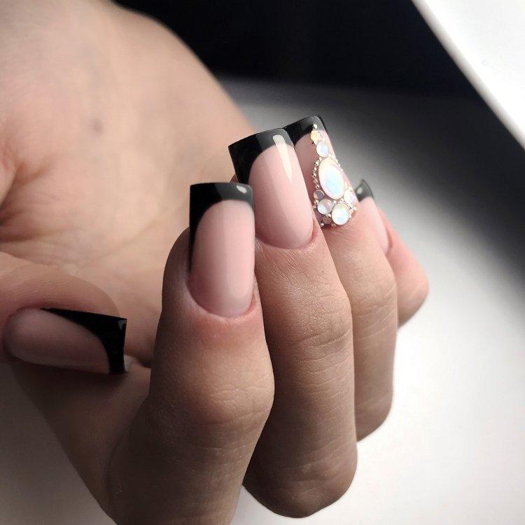 Арочный френч 2020 - фото маникюра