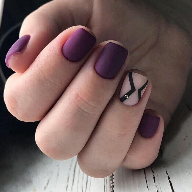 Матовый маникюр на короткие ногти 2020