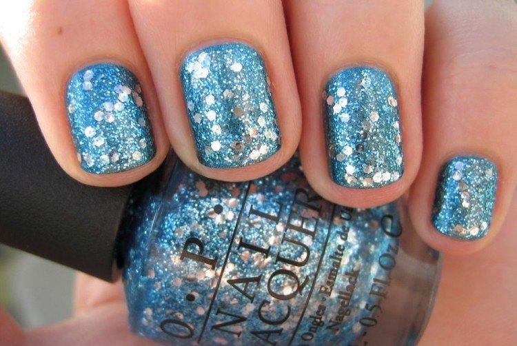 Блестки и металлик - Маникюр на короткие ногти 2021