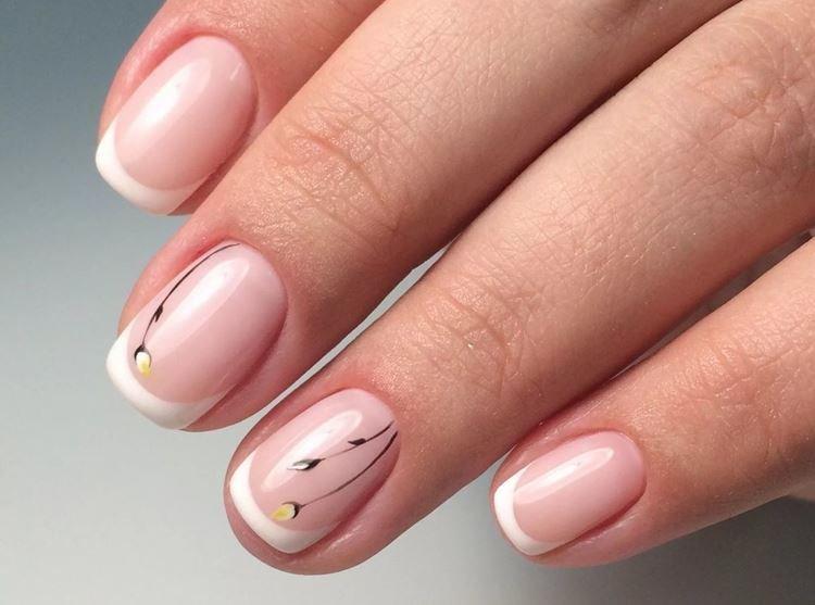 Маникюр френч на короткие ногти