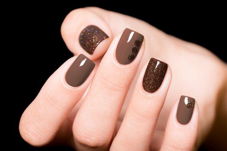 «Кофейные» оттенки - Маникюр в школу на короткие ногти